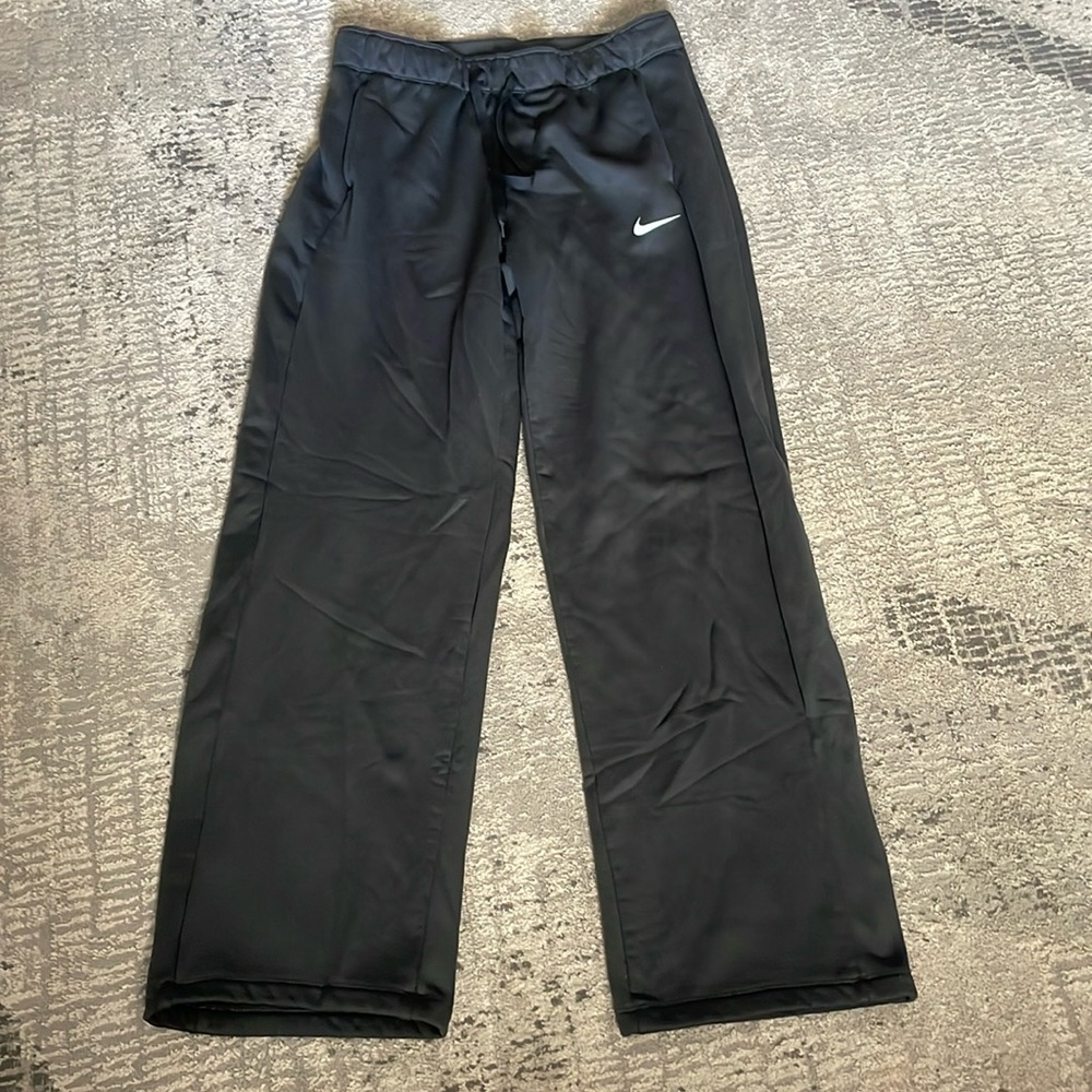 Men’s (unisex) dark gray Nike therma-fit drawstring waist joggers Sz M